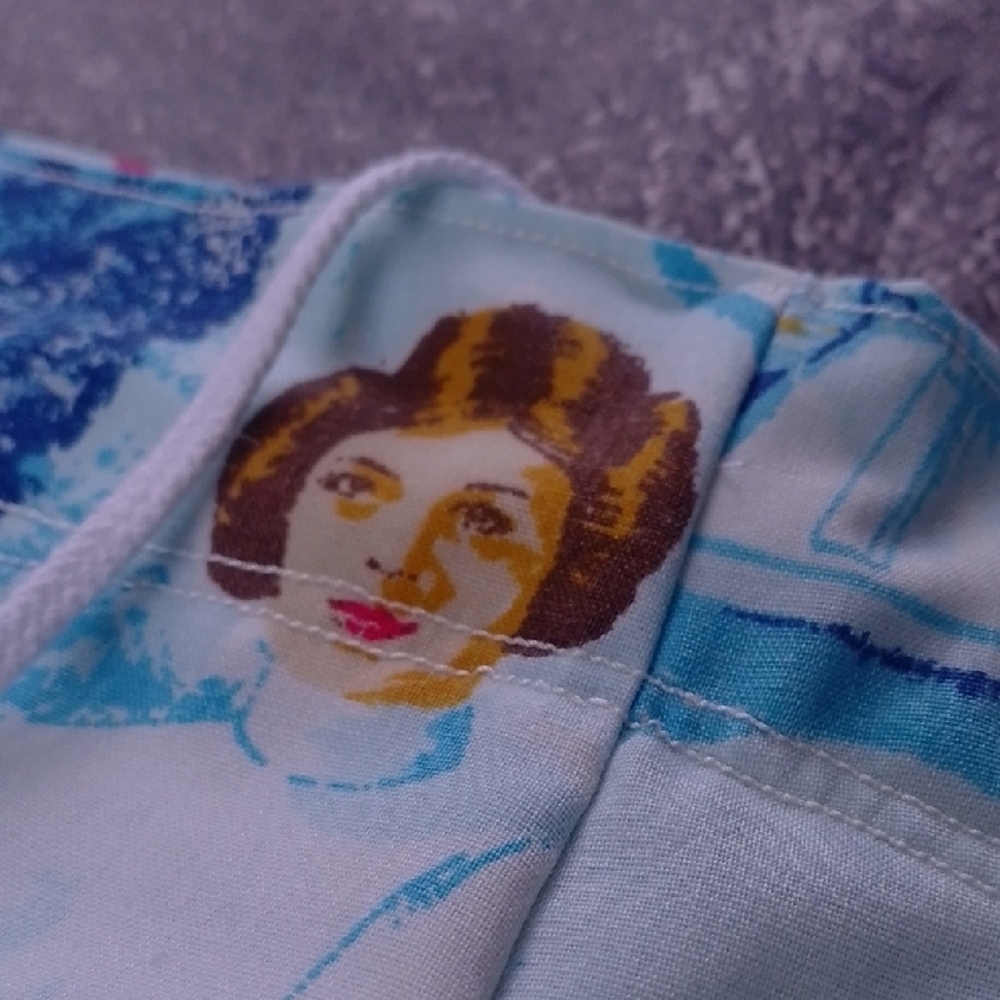 “1977 Star Wars Patchwork Shorts – Featuring Darth Vader, Leia, and More | Boom - Picture 5 of 10